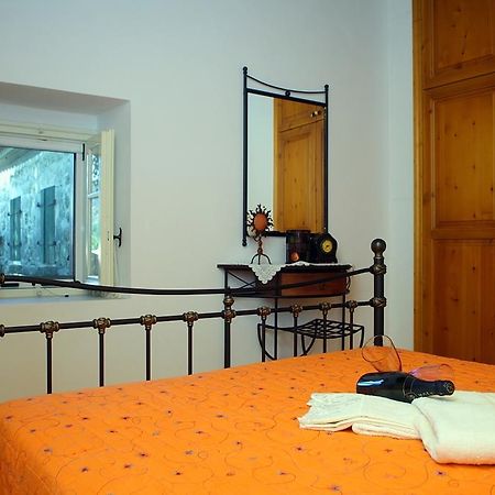 Menelia Cottage Platístoma 部屋 写真