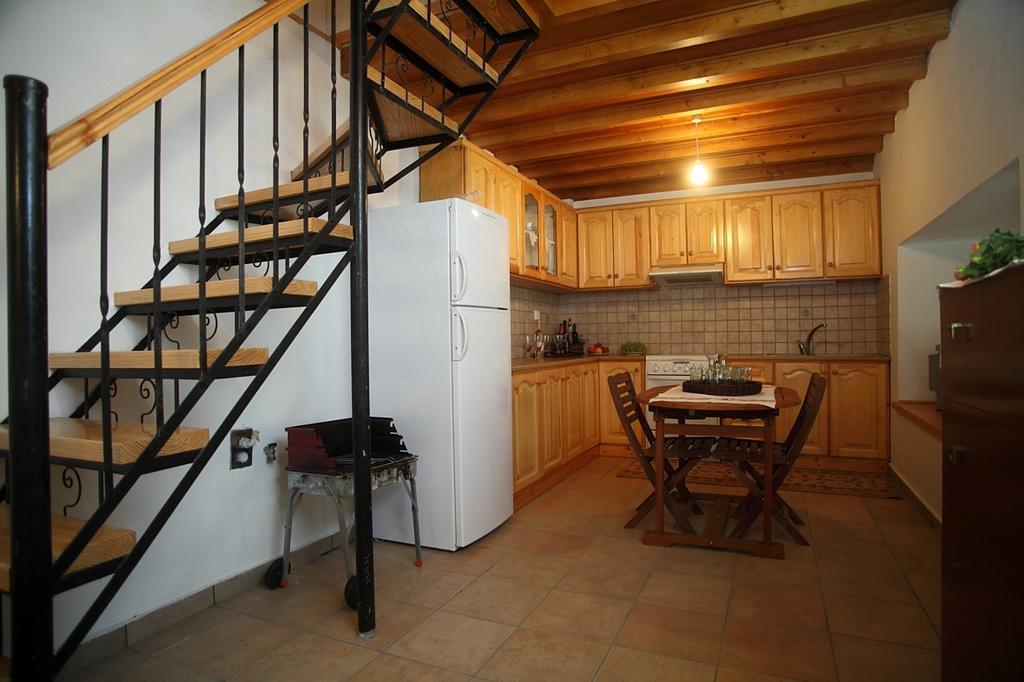Menelia Cottage Platístoma 部屋 写真