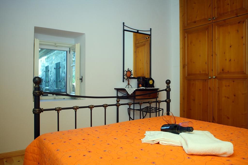 Menelia Cottage Platístoma 部屋 写真