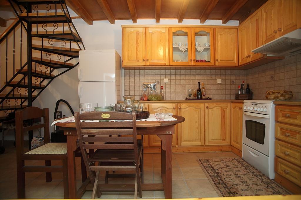 Menelia Cottage Platístoma 部屋 写真