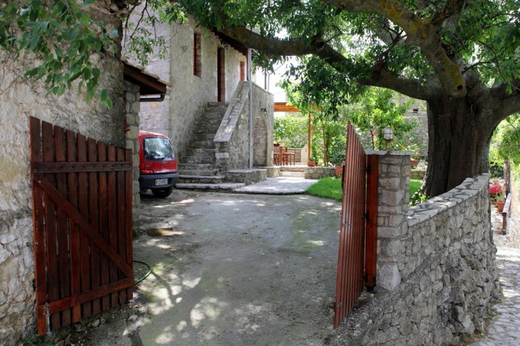 Menelia Cottage Platístoma 部屋 写真